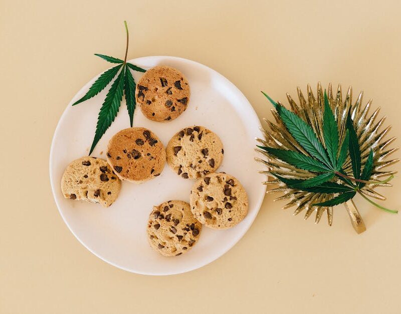 cannabis-cookies-the-edible-that-started-it-all_featured_photo